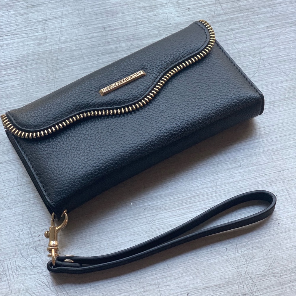 Rebecca Minkoff - iPhone 6/6s charging wristlet